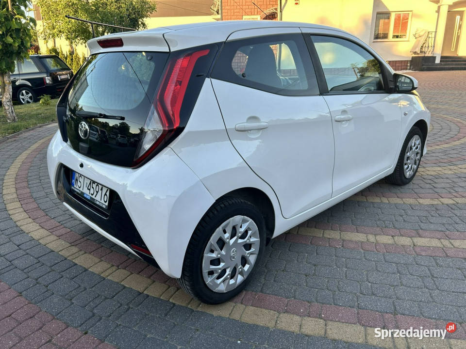 Toyota Aygo 103 II 2014 998cm3 mazowieckie