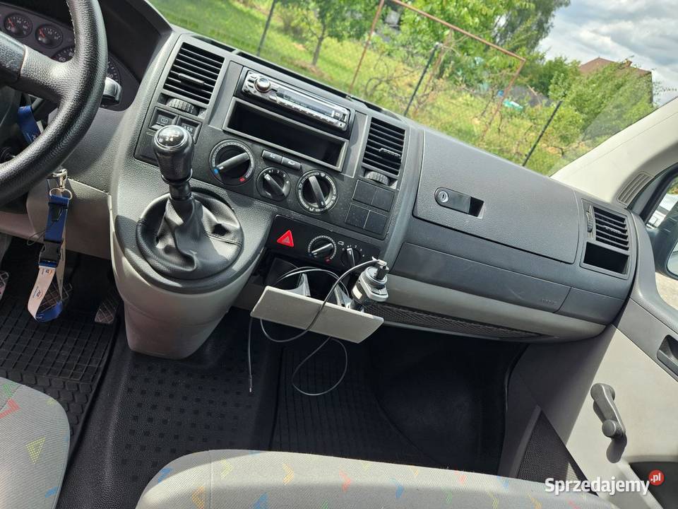 Volkswagen T5 wersja 9 osobowa Sieradz