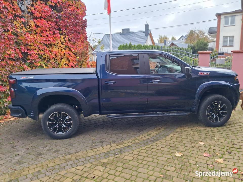 CHEVROLET Silverado 1500 Z71 RST 53L V8 4x4 Mojusz
