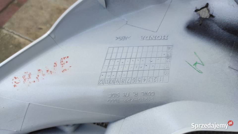Honda CBR 125 JC 50 owiewka prawa czacha plastik Warszawa