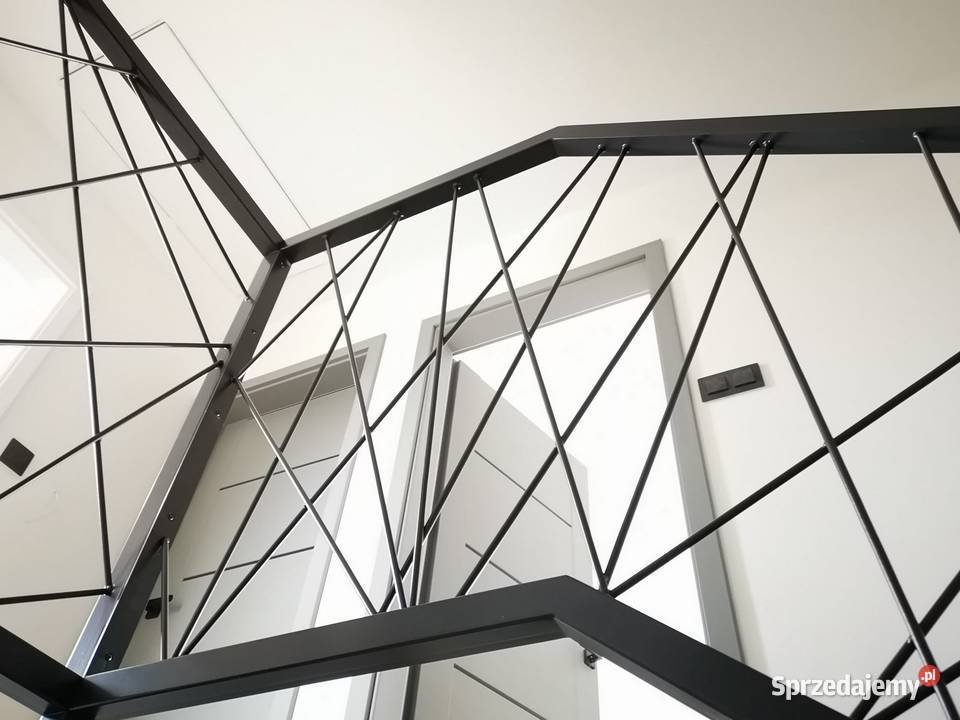 Konstrukcje schodów balustrady do własnego Trzebnica