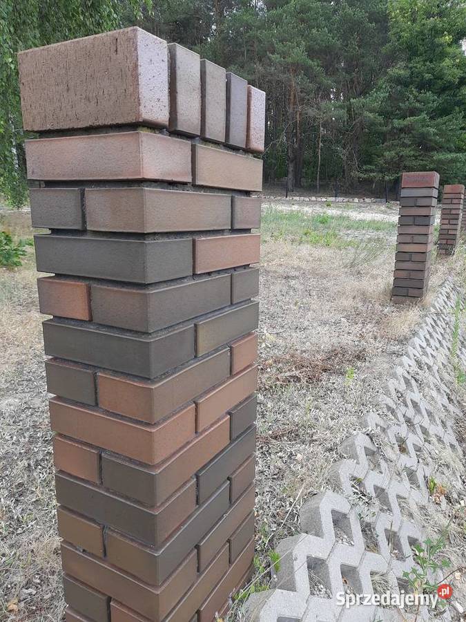 Słupki ogrodzeniowe z klinkieru Żelechlinek