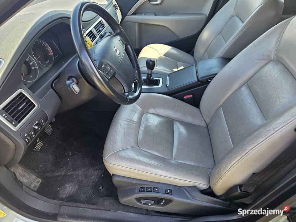 Volvo V70 2008r 20 benzyna 145 Summum Ładny