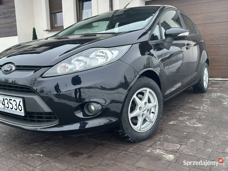 12 BENZYNA 5 DRZWI 2011r Zwoleń