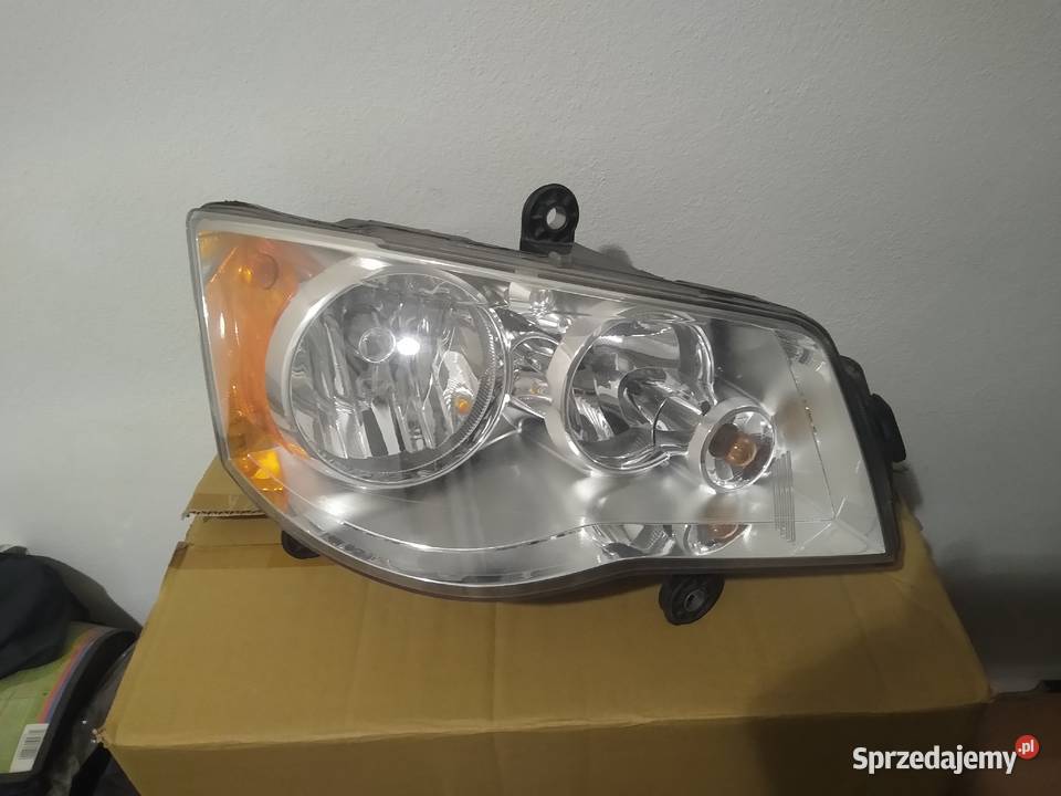 Chrysler town country Dodge caravan lampa Piaseczno