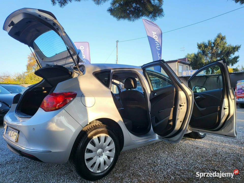 Opel Astra 14 120 Serwis I Właściciel Z Niemiec podgrzewane fotele