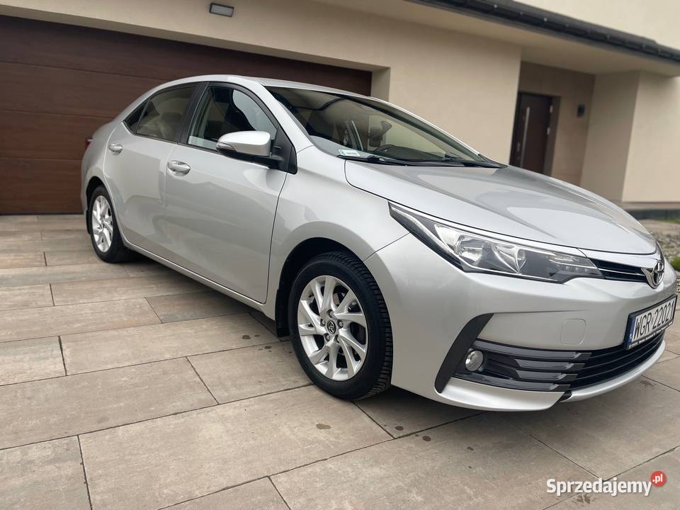 Toyota Corolla E18 16 132 LPG Salon bezwypadkowa Warka