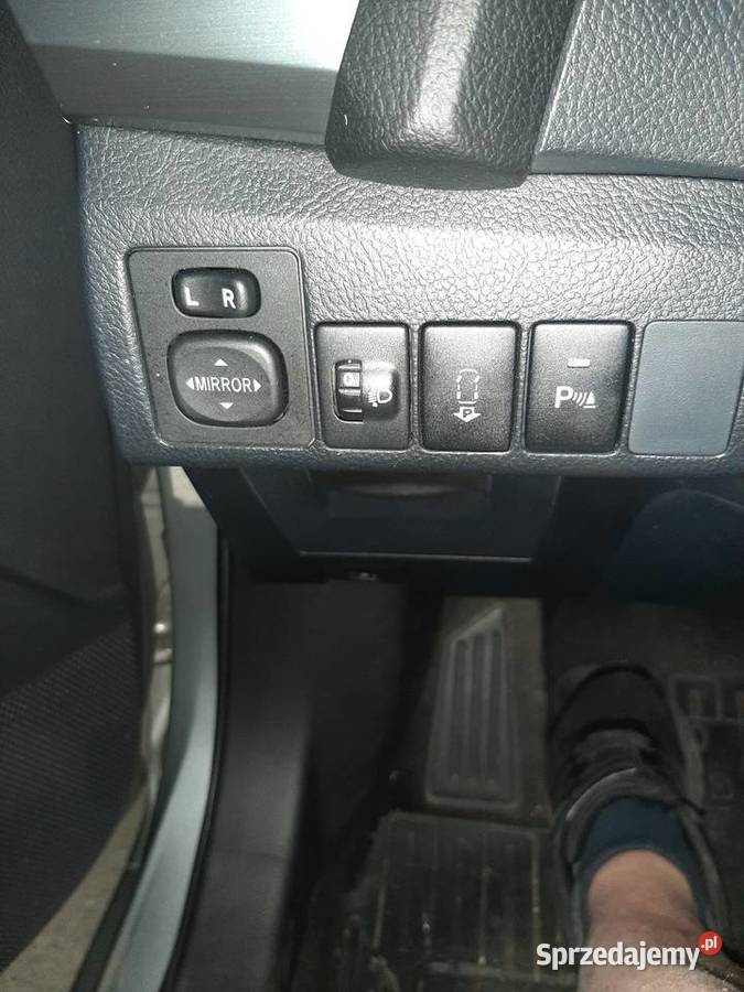 Toyota Auris 2 kombi 18 VVTi Hybryd Strart Auris Pieszyce