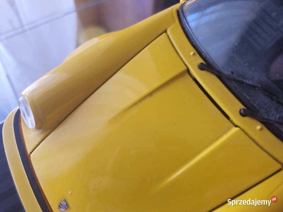 Model Porsche 911 Speedster 118 Maisto