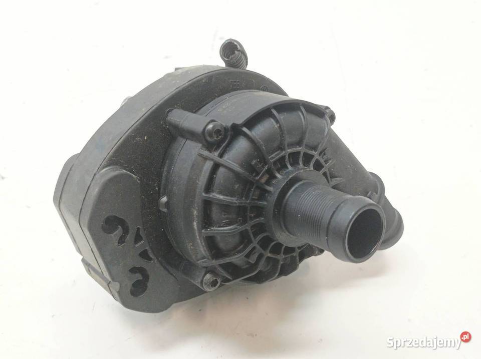 POMPA WODY 039202451B 210102881R Dacia Duster