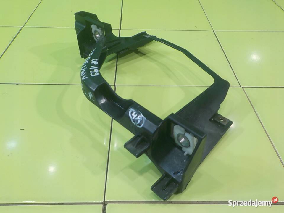 BMW 5 E60 25 B AUT 06r KOMBI slizg pod lampe Lampy przednie Suków sprzedam