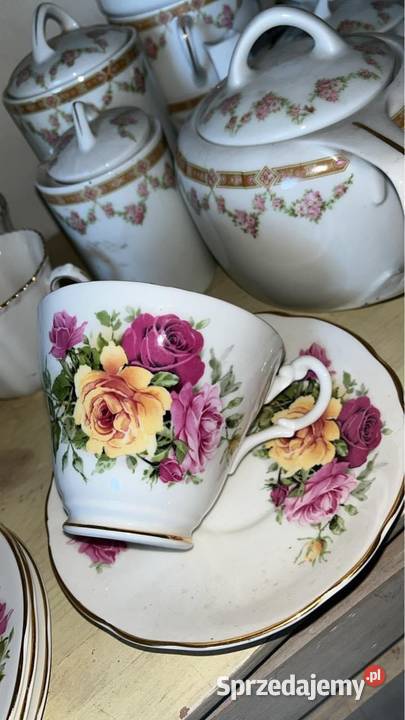 Filiżanka z talerzykiem deserowym Royal Straut Antyki, Sztuka, Kolekcje