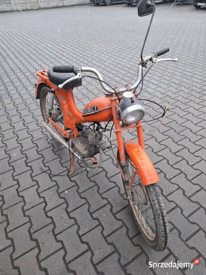 Komar nieuszkodzony Konopiska sprzedam