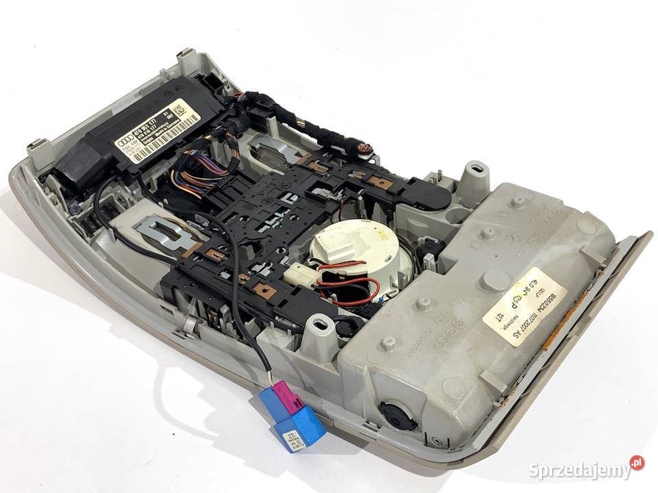 LAMPA SUFITOWA AUDI Q7 4L 4L0947135P SUV 0616 osobowe Pozostałe