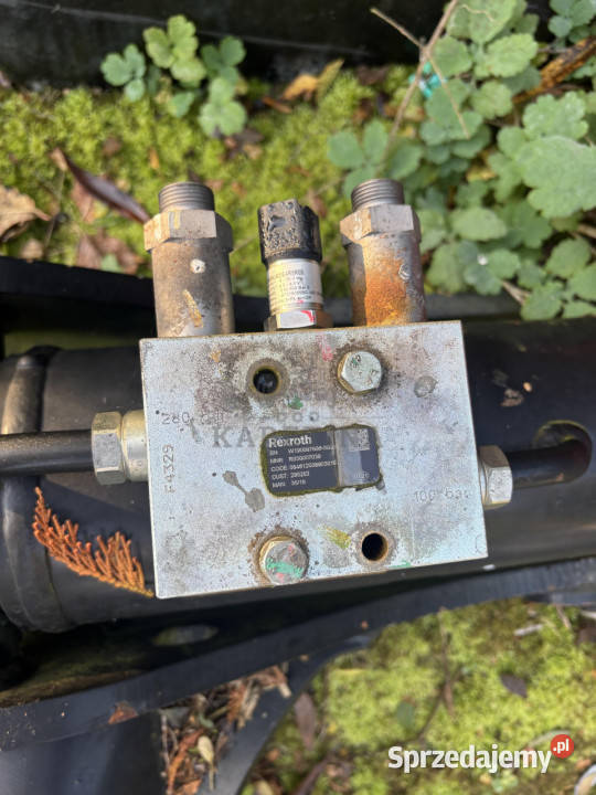 Manitou 1335 kostka siłownika łapy zawór Jastrzębniki