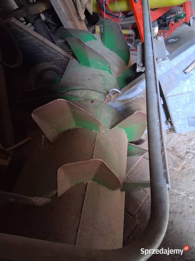 Równiarka pryzmy kiszonki Rabka-Zdrój