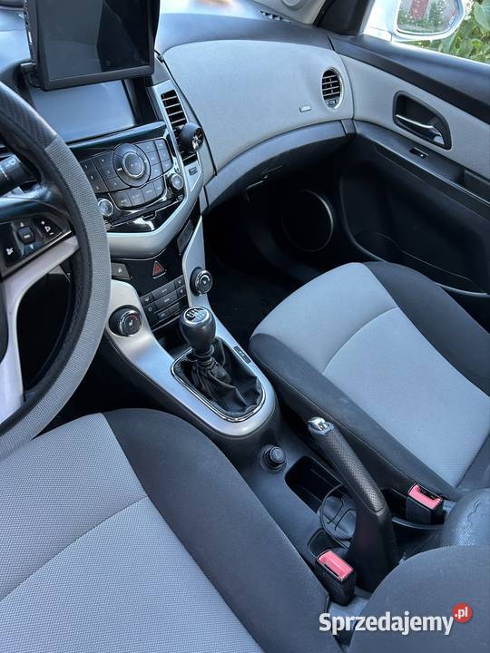 Chevrolet cruze 20D doinwestowany czujnik parkowania Płoty
