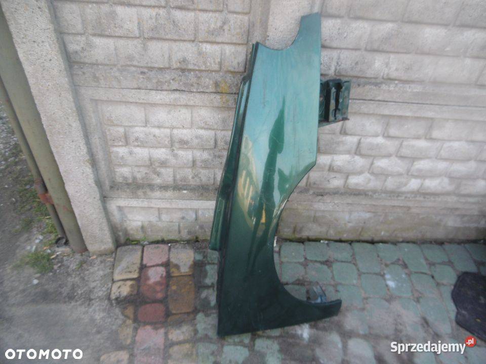 Błotnik prawy Renault LAGUNA 1 BEZ RDZY Radom