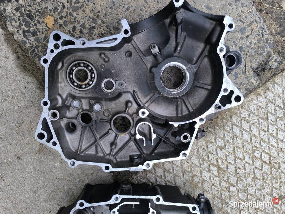 Suzuki VZ 800 kartery silnika sprzedam