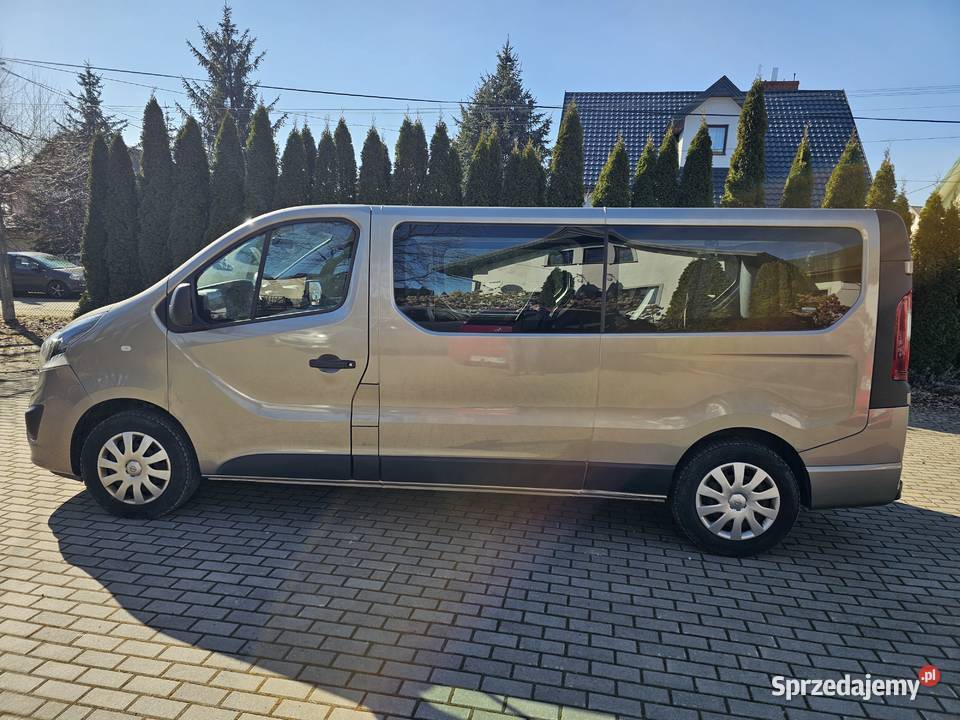 Opel Vivaro B 2016 9 osób Salon Polska Bielsk