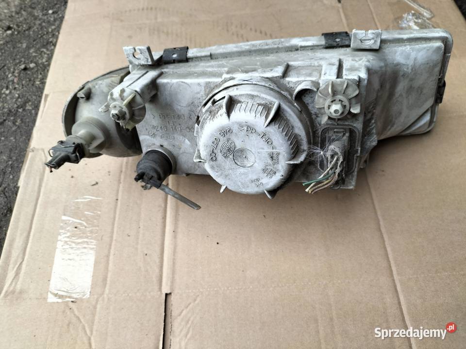 LAMPA PRZÓD PRZEDNIA LEWA REFLEKTOR Skoda Kamień-Kolonia