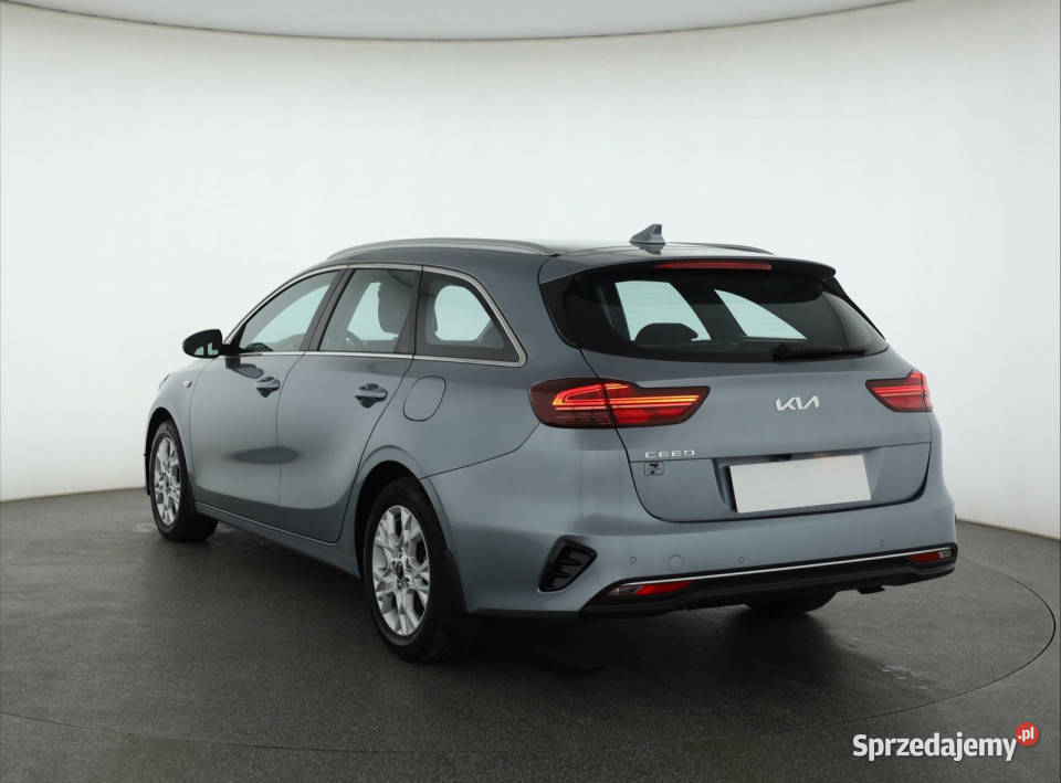 Kia Ceed 15 TGDI Rok produkcji 2022 Piaseczno