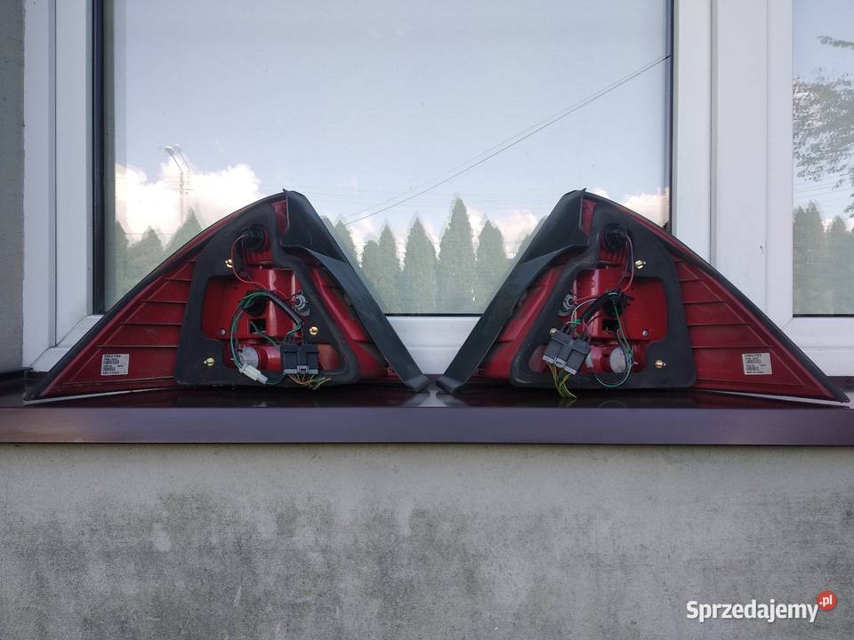 Ford Mondeo MK3 lampy tył tylne komplet ciemne Sieradz