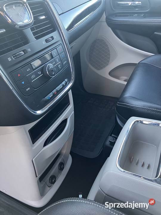 Chrysler Town Country Van / Minibus Goleniów