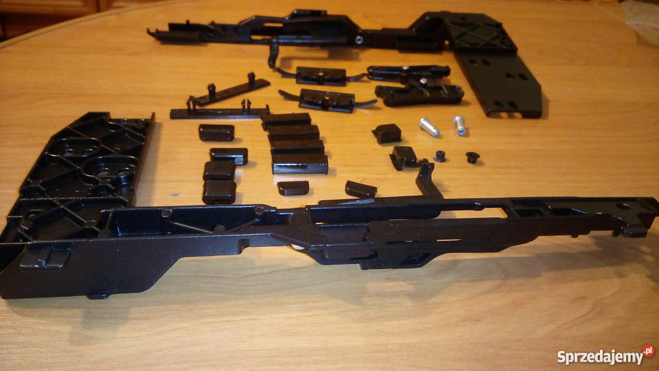 Mercedes w124 190 prowadnice szyberdachu nowe lubelskie Sosnówka