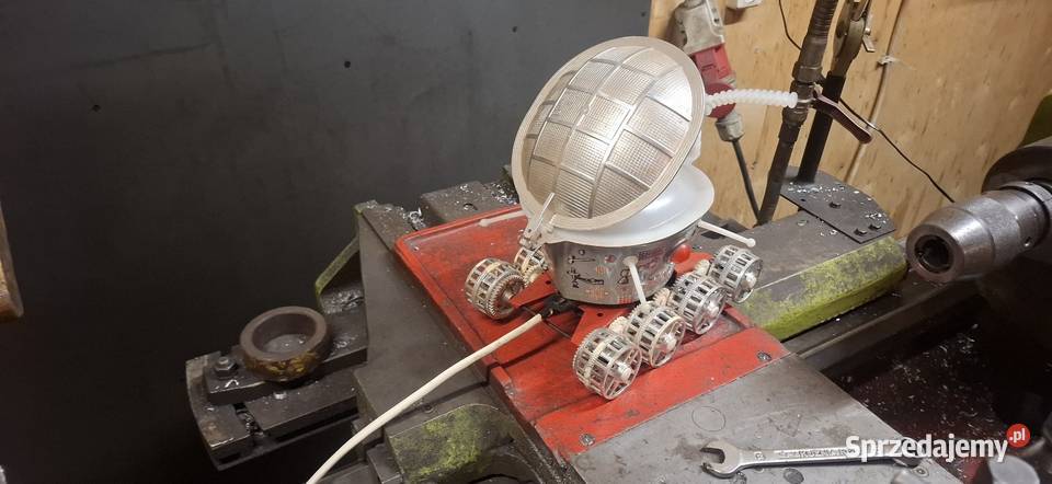 Zabawka Łunochod PRL łazik kosmiczny sprawny lubelskie Włodawa sprzedam