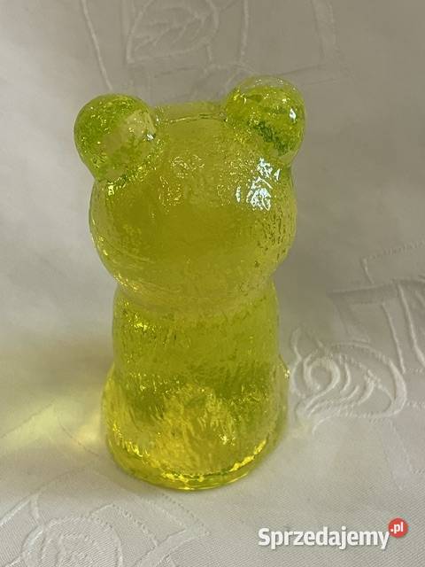 Figurka niedźwiadka ze szkła uranowego Kraków
