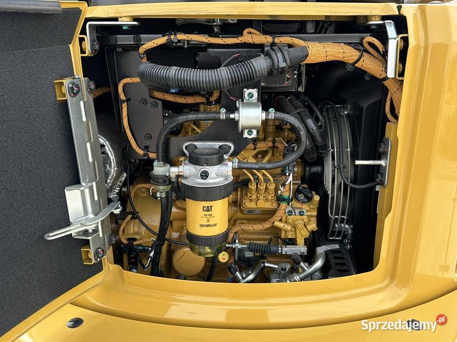 FABRYCZNIE NOWA MINIKOPARKA CATERPILLAR 3027 CR Tuliszków