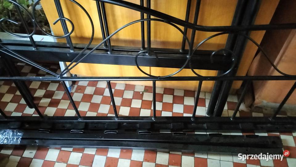 Sprzedam łóżko metalowe Czerwonak