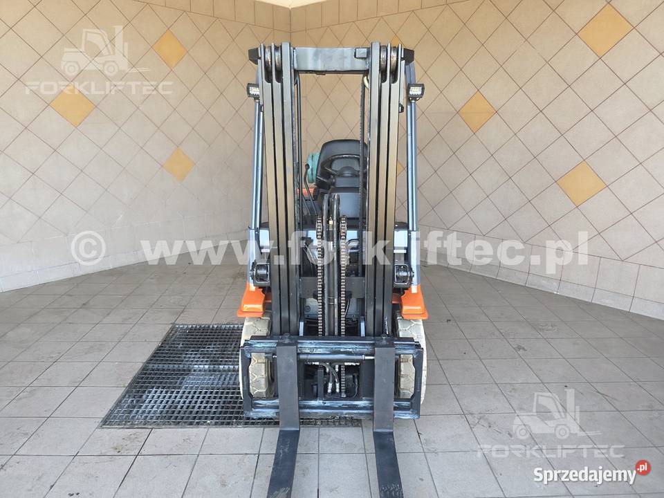 Wózek widłowy TOYOTA 7FGF15 1500 Triplex TOYOTA Lędziny