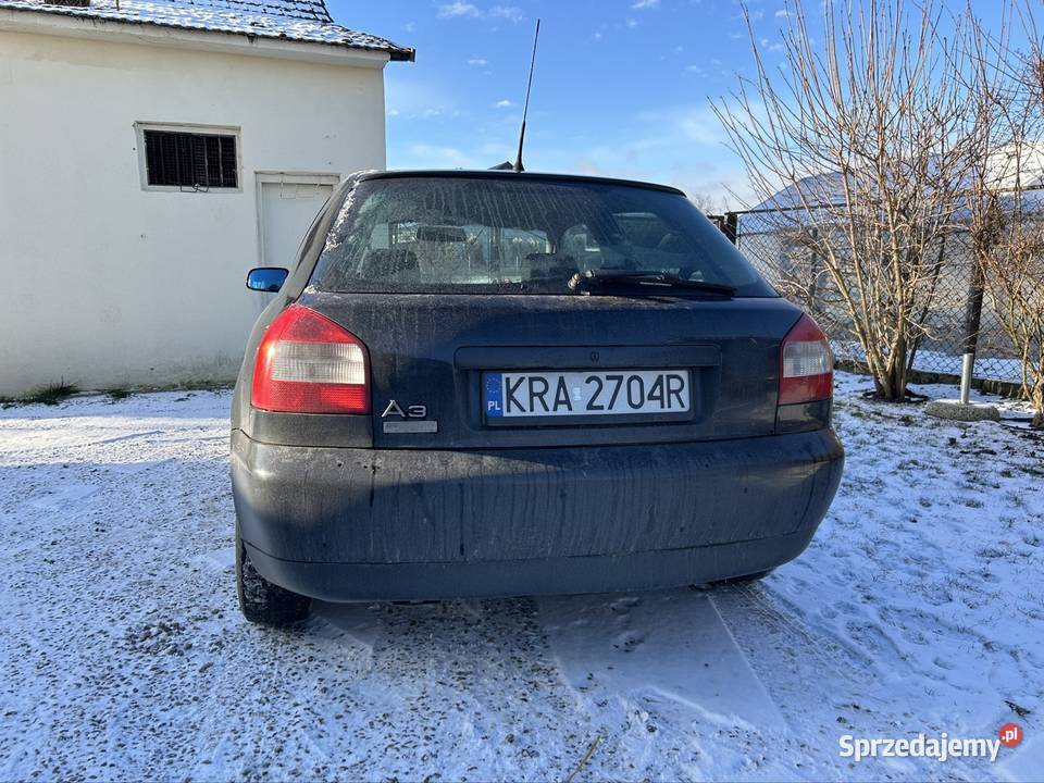 AUDI A3 8L 16 2001r Dwa komplety felg Rok produkcji 2001 Brzezie