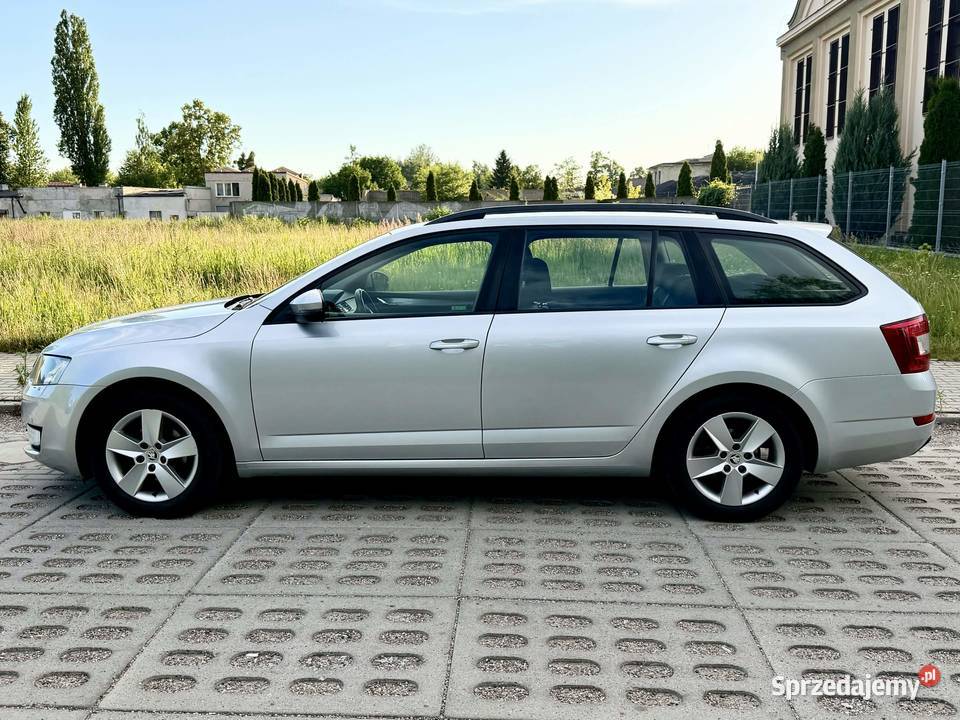Skoda octavia 10 lat właściciel Salon Polska Sochaczew