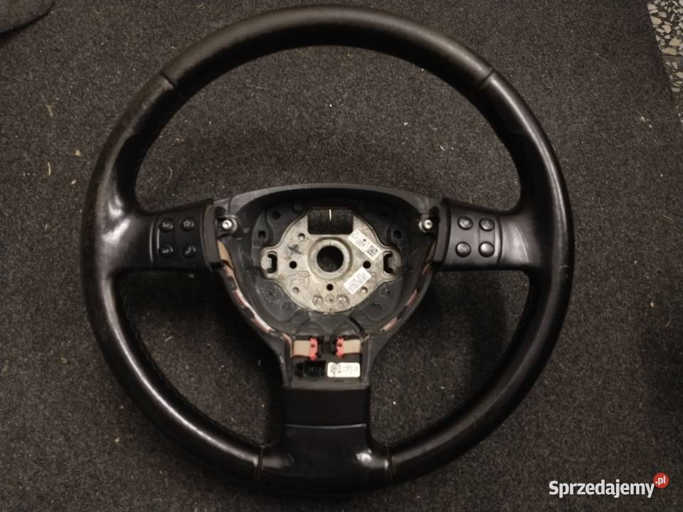 Kierownica VW Passat B6 stan przyzwoity