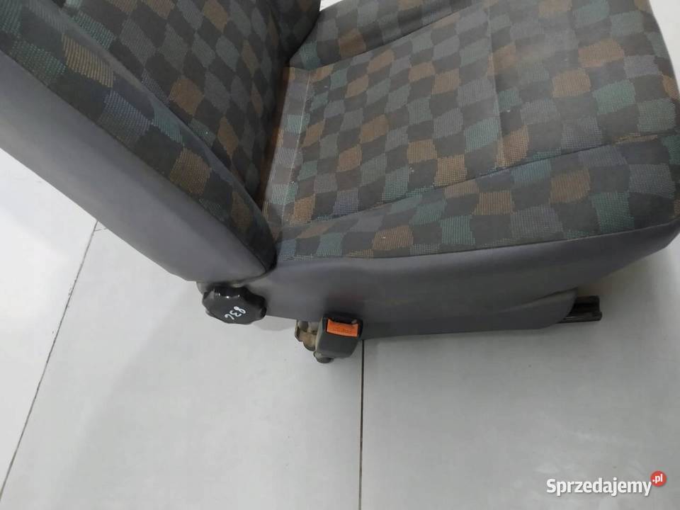 FOTELE LEWY PRZÓD KIEROWCY MercedesBenz Vito I sprzedam