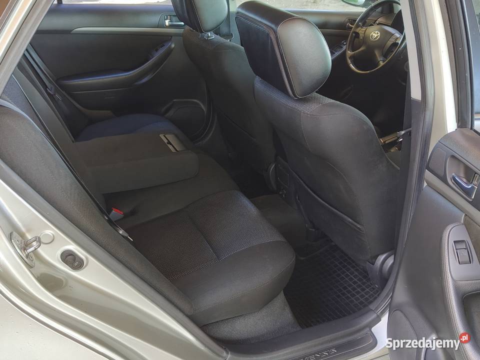 Toyota Avensis 20d4d 2007r Konin