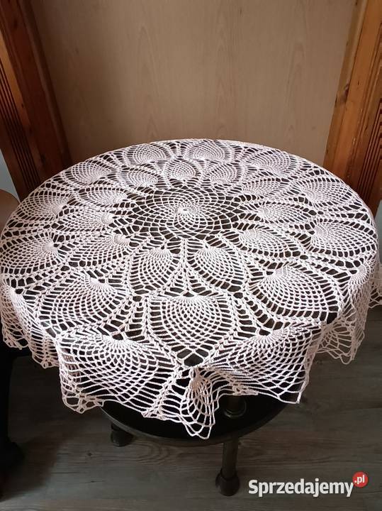 Duże serwety małe obrusy ręcznie robione małopolskie Gorlice