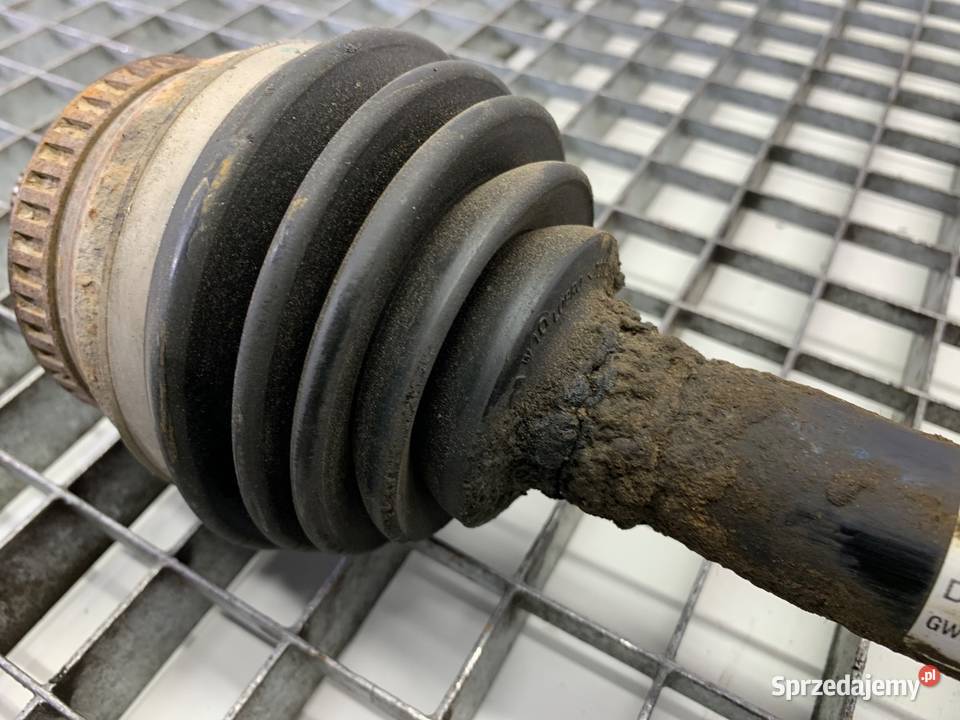 PÓŁOŚ PRAWY PRZÓD AUDI A4 B7 8E0407272AR 20 170 osobowe