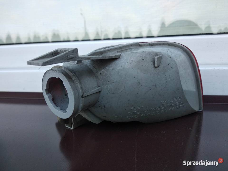 Ford Focus MK1 hatchback HB lampa tył tylna osobowe Motoryzacja Sieradz