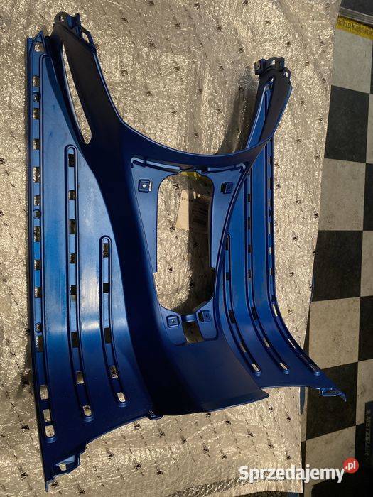 Podłoga PIAGGIO VESP GT GTS GTV owiewka pod nogi Poznań