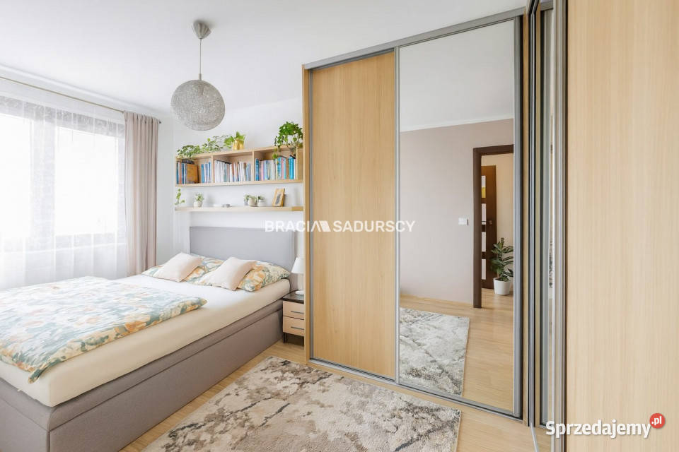 Mieszkanie do sprzedania Kraków 5367m2 3 pokoje miejsce parkingowe Sprzedaż