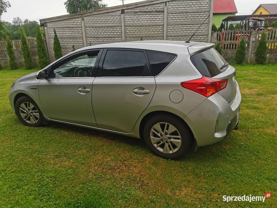 Sprzedam Toyota Auris 18 Hybrid i gaz LPG podgrzewane fotele Radomsko