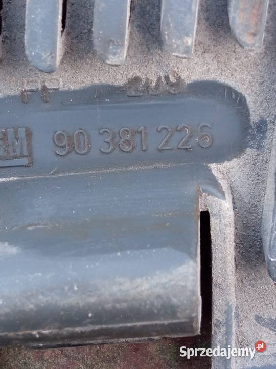 Zaślepki tylnych lamp wewnątrz opel astra f kujawsko-pomorskie Posługowo