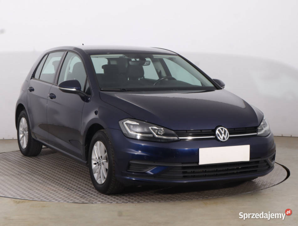 VW Golf 10 TSI
