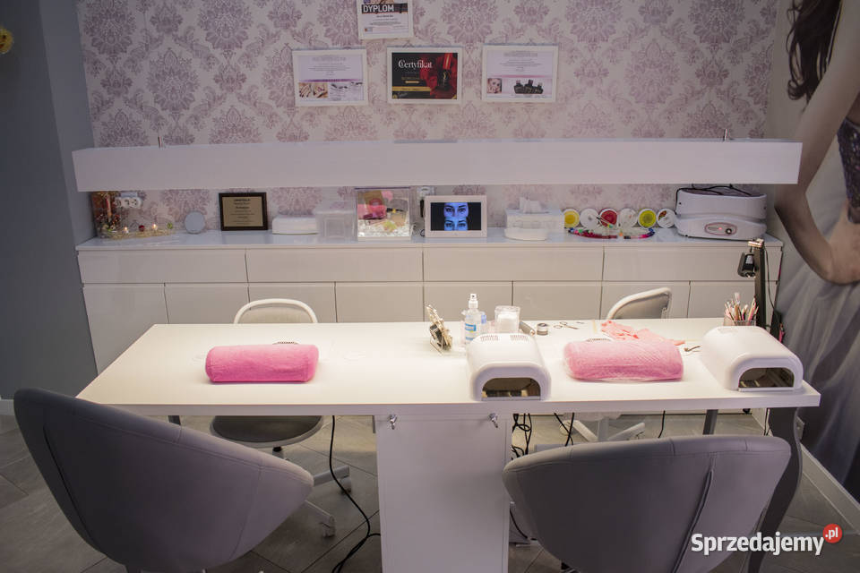 Lampa wisząca LED 2m Biuro Stylizacja paznokci Wrocław sprzedam