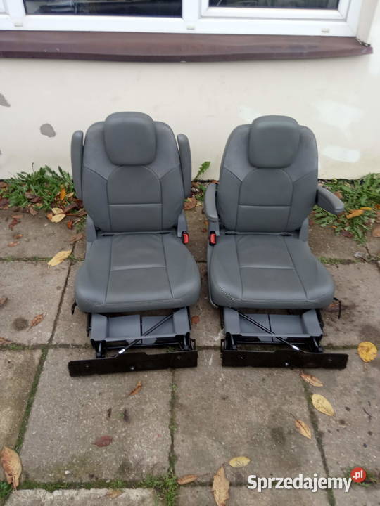 CHRYSLER GRAND VOYAGER komplet foteli skóra