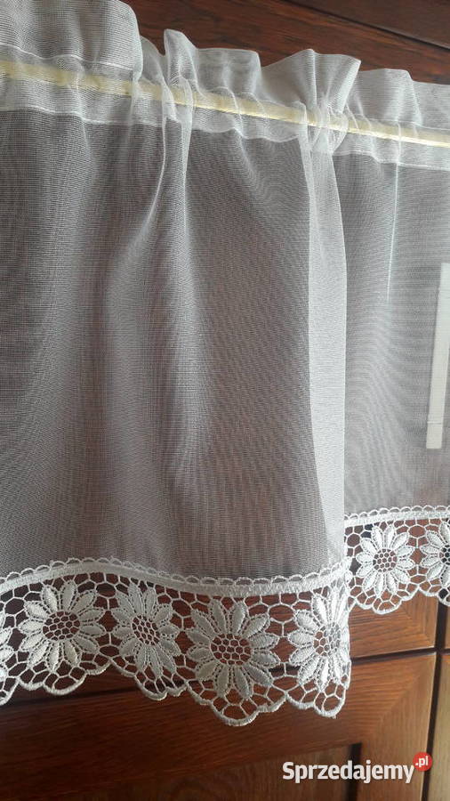 Biała połyskliwa zazdrostka gipiura 93 x 34 Radom